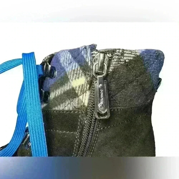 Blondo Raina Waterproof Ankle Boots Blue Flannel trim 9.5​ - Picture 15 of 16